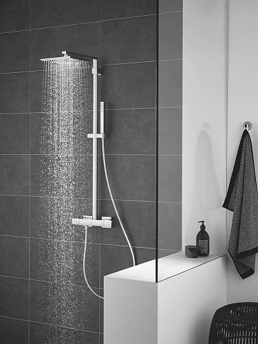 Душевая система GROHE Euphoria Cube 230 с термостатическим смесителем, хром (26087000) Душевая система GROHE Euphoria Cube 230 с термостатическим смесителем, хром (26087000)