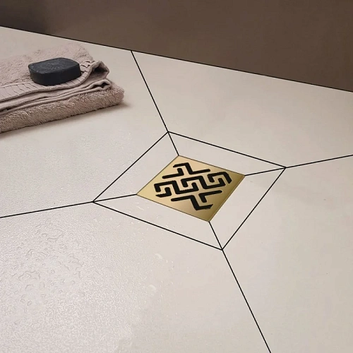 Душевой трап BERGES PLATZ Antik 100х100, золото глянец, S-сифон D50 H60 боковой 092160 Душевой трап BERGES PLATZ Antik 100х100, золото глянец, S-сифон D50 H60 боковой 092160