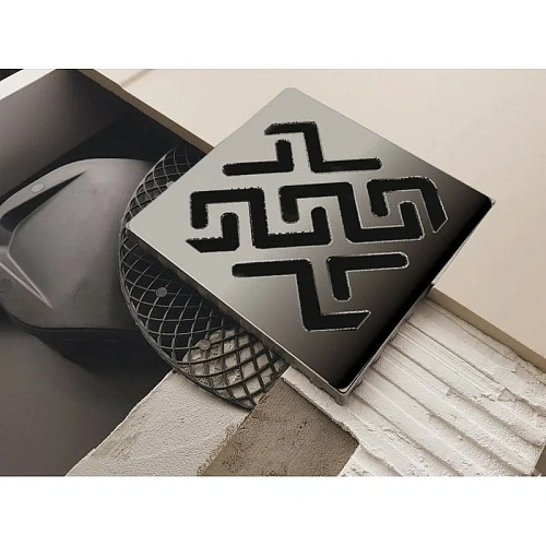 Душевой трап BERGES PLATZ Antik 100х100, матовый хром, S-сифон D50 H60 боковой 090160 Душевой трап BERGES PLATZ Antik 100х100, матовый хром, S-сифон D50 H60 боковой 090160