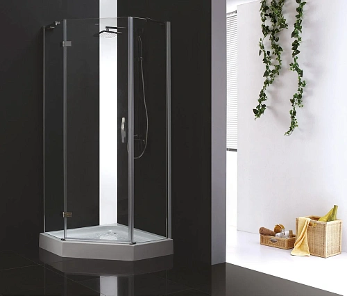 Душевой уголок CEZARES BERGAMO-W-P-1-90-C-Cr-L-IV 90x90см стекло прозрачное, профиль хром Душевой уголок CEZARES BERGAMO-W-P-1-90-C-Cr-L-IV 90x90см стекло прозрачное, профиль хром