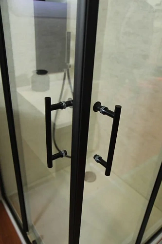 Душевой уголок CEZARES ECO-O-A-2-90-C-NERO 90x90см стекло прозрачное, профиль черный Душевой уголок CEZARES ECO-O-A-2-90-C-NERO 90x90см стекло прозрачное, профиль черный