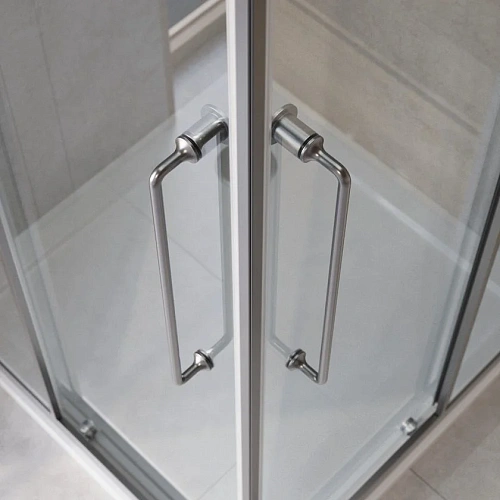 Душевой уголок CEZARES RELAX-304-A-2-90-C-GM 90x90см стекло прозрачное, профиль оружейная сталь Душевой уголок CEZARES RELAX-304-A-2-90-C-GM 90x90см стекло прозрачное, профиль оружейная сталь