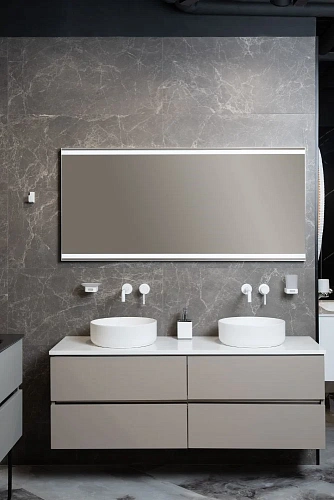 Зеркало Armadi Art Moderno с встроенной подсветкой 140х65 RFI140 570-140 Зеркало Armadi Art Moderno с встроенной подсветкой 140х65 RFI140 570-140