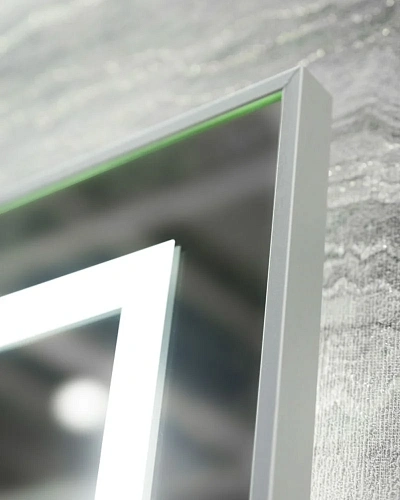 Зеркало BelBagno SPC-KRAFT-700-800-LED-TCH-WARM 700x32x800 мм с подсветкой сенсорным выключателем и подогревом Зеркало BelBagno SPC-KRAFT-700-800-LED-TCH-WARM 700x32x800 мм с подсветкой сенсорным выключателем и подогревом