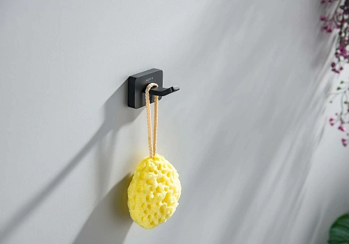 Крючок Aquatek ЛИБРА AQ4301MB черный матовый Крючок Aquatek ЛИБРА AQ4301MB черный матовый