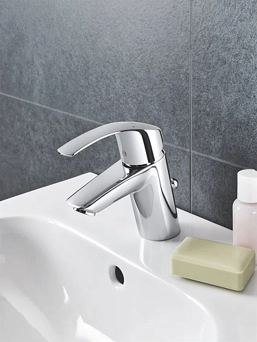 Раковина GROHE Euro Ceramic 45 см, альпин-белый (39324000) Раковина GROHE Euro Ceramic 45 см, альпин-белый (39324000)