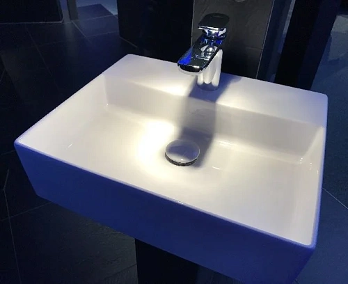 Раковина Villeroy & Boch Memento 2.0 4A075001 (4A07 50 01) Раковина Villeroy & Boch Memento 2.0 4A075001 (4A07 50 01)