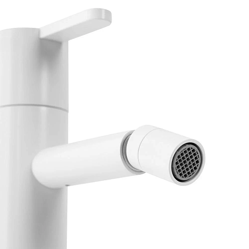 Смеситель для биде CEZARES LEAF-BSM-BIO с донным клапаном, белый матовый Смеситель для биде CEZARES LEAF-BSM-BIO с донным клапаном, белый матовый