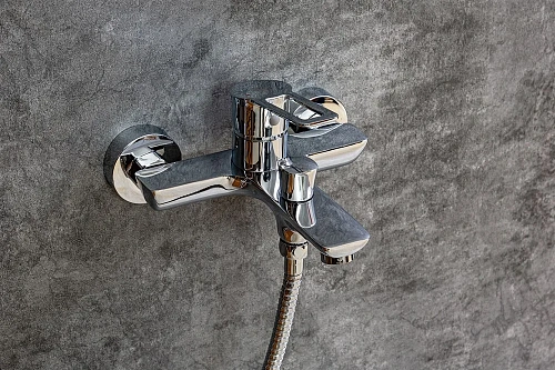 Смеситель для ванны Agger Brave A2310000 Смеситель для ванны Agger Brave A2310000