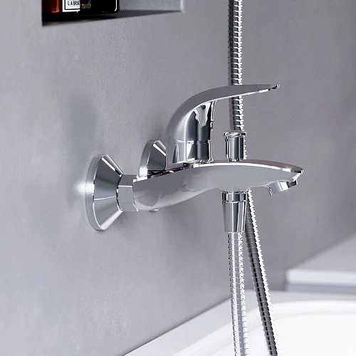 Смеситель для ванны Damixa Eclipse 311000001 хром Смеситель для ванны Damixa Eclipse 311000001 хром