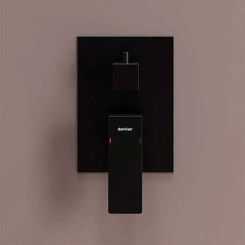 Смеситель для ванны Damixa Gala 537100300 встраиваемый черный Смеситель для ванны Damixa Gala 537100300 встраиваемый черный