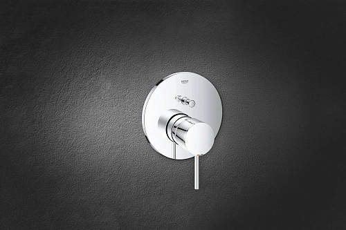 Смеситель для ванны GROHE Atrio New, круглая розетка (24066003) Смеситель для ванны GROHE Atrio New, круглая розетка (24066003)