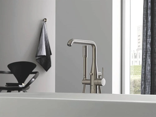 Смеситель для ванны GROHE Essence New 23491EN1 напольный Смеситель для ванны GROHE Essence New 23491EN1 напольный