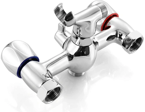 Смеситель для ванны Iddis Classic Plus CLPSB02i02 с душем Смеситель для ванны Iddis Classic Plus CLPSB02i02 с душем