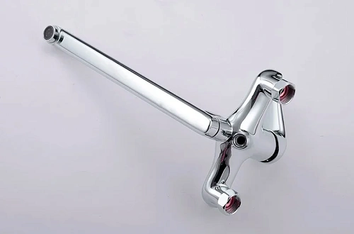 Смеситель для ванны Iddis Male MALSBL2i10 универсальный Смеситель для ванны Iddis Male MALSBL2i10 универсальный