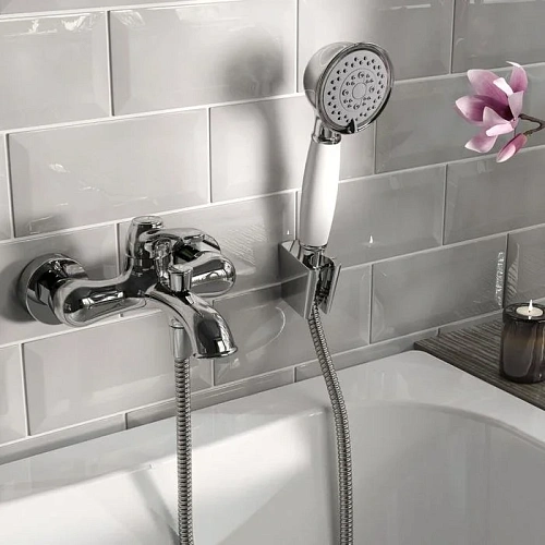 Смеситель для ванны IDDIS Oldie (OLDSB00i02) Смеситель для ванны IDDIS Oldie (OLDSB00i02)