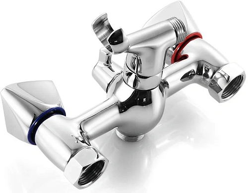 Смеситель для ванны Iddis Praktic Plus PRPSB02i02 с душем Смеситель для ванны Iddis Praktic Plus PRPSB02i02 с душем