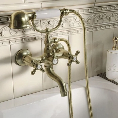 Смеситель для ванны IDDIS Sam (SAMBR02i02) Смеситель для ванны IDDIS Sam (SAMBR02i02)