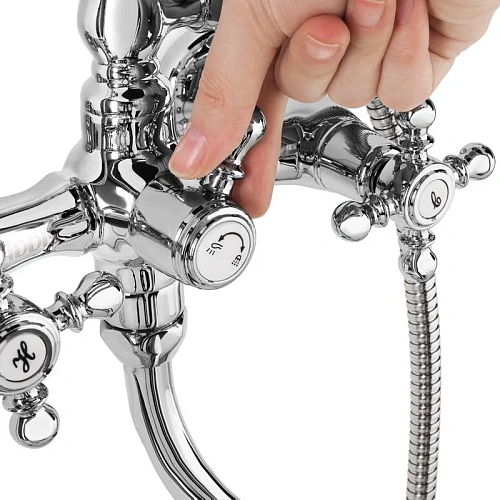 Смеситель для ванны Iddis SAM SAMSBL2i10 универсальный Смеситель для ванны Iddis SAM SAMSBL2i10 универсальный