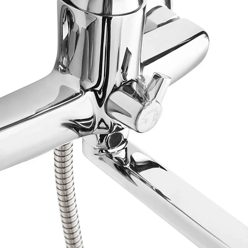 Смеситель для ванны Iddis Vibe VIBSBL2i10 универсальный Смеситель для ванны Iddis Vibe VIBSBL2i10 универсальный