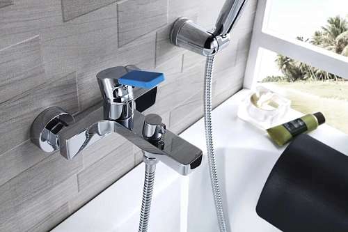 Смеситель для ванны Lemark Aura LM0614C, хром Смеситель для ванны Lemark Aura LM0614C, хром