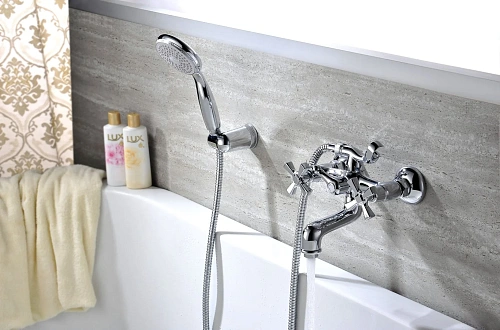 Смеситель для ванны Lemark Benefit LM2502C, хром Смеситель для ванны Lemark Benefit LM2502C, хром