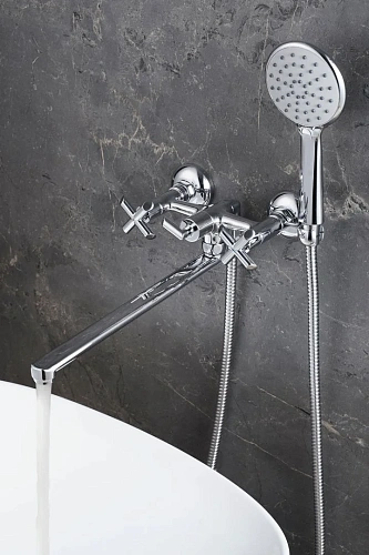 Смеситель для ванны Lemark Practica LM7541C универсальный с плоским поворотным изливом 300 мм, хром Смеситель для ванны Lemark Practica LM7541C универсальный с плоским поворотным изливом 300 мм, хром