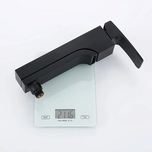 Смеситель для ванны Raglo R02.30.06, черный Смеситель для ванны Raglo R02.30.06, черный