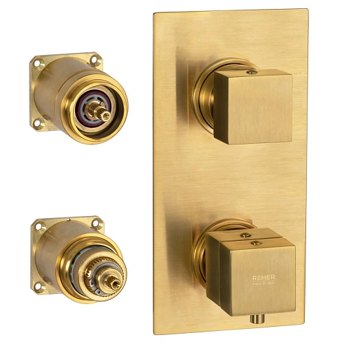 Смеситель для душа Remer Q-Elegance QT92KBBG термостатический, золото брашированное Смеситель для душа Remer Q-Elegance QT92KBBG термостатический, золото брашированное