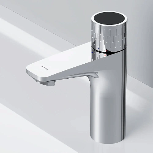 Смеситель для раковины AM.PM Gem F90A02400 с индикацией температуры, хром Смеситель для раковины AM.PM Gem F90A02400 с индикацией температуры, хром