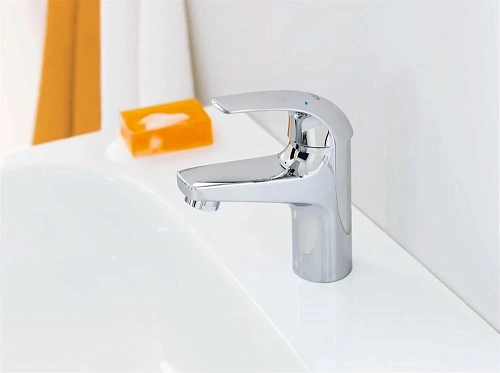 Смеситель для раковины Grohe BauCurve 32848000 (23165000) Смеситель для раковины Grohe BauCurve 32848000 (23165000)