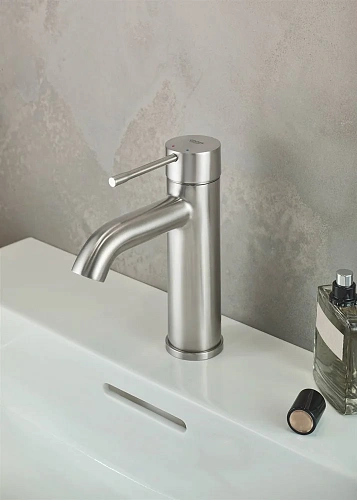 Смеситель для раковины GROHE Essence New S-Size II с донным клапаном, суперсталь (23589DC1) Смеситель для раковины GROHE Essence New S-Size II с донным клапаном, суперсталь (23589DC1)