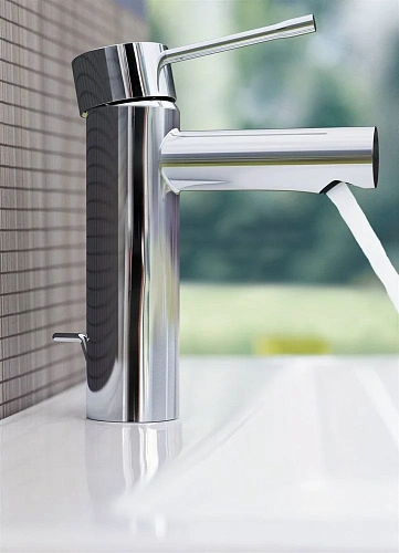 Смеситель для раковины GROHE Essence+ с донным клапаном и низким изливом, хром (32898001) Смеситель для раковины GROHE Essence+ с донным клапаном и низким изливом, хром (32898001)