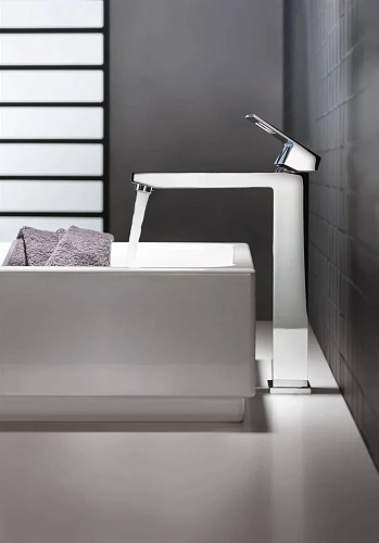 Смеситель для раковины GROHE Eurocube, свободностоящий, хром (23406000) Смеситель для раковины GROHE Eurocube, свободностоящий, хром (23406000)