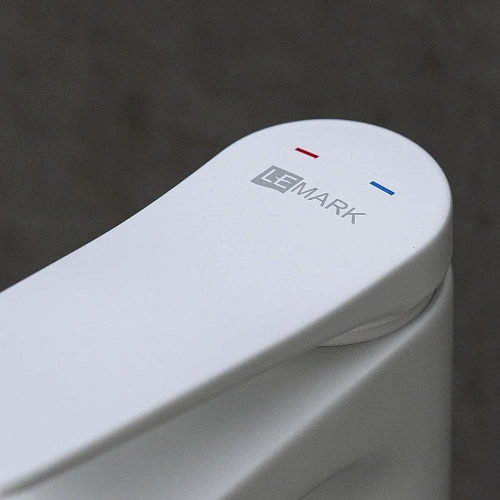 Смеситель для раковины Lemark Bronx LM3706MW монолитный, белый/матовый Смеситель для раковины Lemark Bronx LM3706MW монолитный, белый/матовый