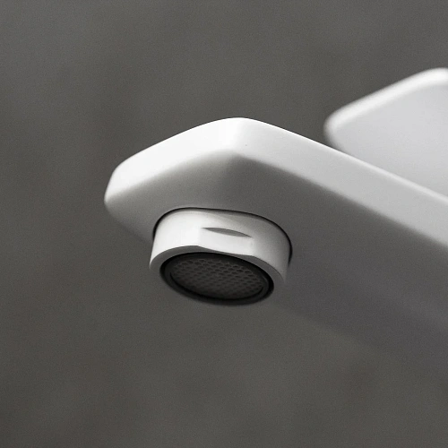 Смеситель для раковины Lemark Bronx LM3737MW монолитный, белый/матовый Смеситель для раковины Lemark Bronx LM3737MW монолитный, белый/матовый