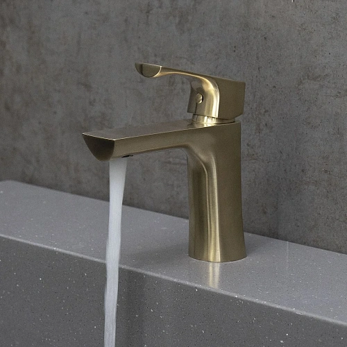 Смеситель для раковины Lemark Ursus LM7206BG монолитный, брашированное золото Смеситель для раковины Lemark Ursus LM7206BG монолитный, брашированное золото