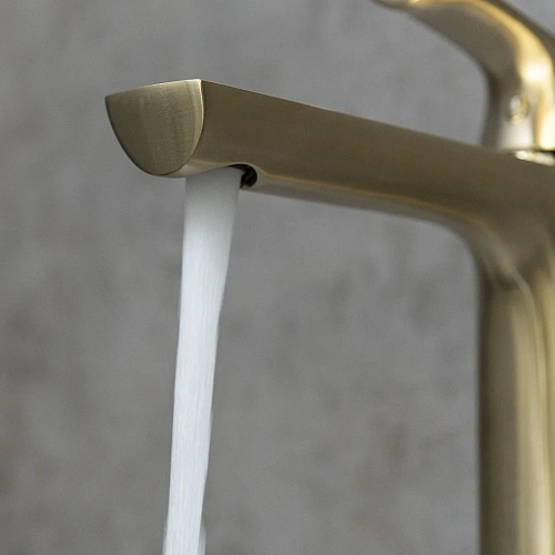 Смеситель для раковины Lemark Ursus LM7209BG монолитный, брашированное золото Смеситель для раковины Lemark Ursus LM7209BG монолитный, брашированное золото