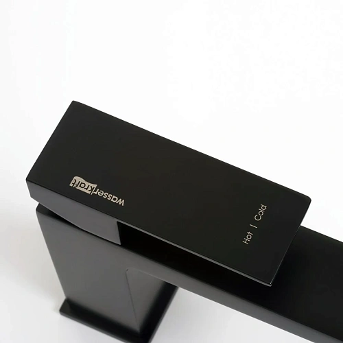 Смеситель для раковины WasserKRAFT Abens 2003 черный Смеситель для раковины WasserKRAFT Abens 2003 черный