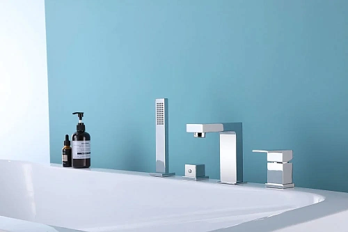 Смеситель на борт ванны ABBER Daheim AF8213 хром Смеситель на борт ванны ABBER Daheim AF8213 хром