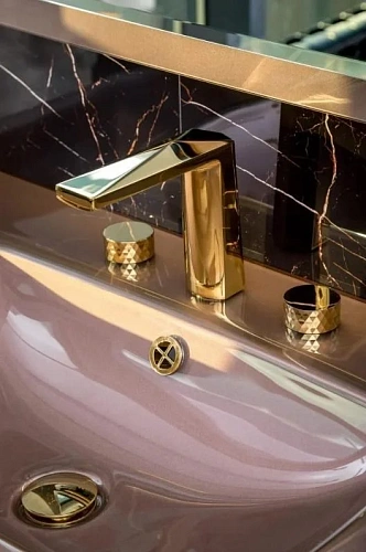 Смеситель на борт ванны Boheme Venturo 150-G-DIAMOND на 3 отверстия золото, ручка DIAMOND Смеситель на борт ванны Boheme Venturo 150-G-DIAMOND на 3 отверстия золото, ручка DIAMOND