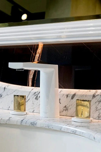 Смеситель на борт ванны Boheme Venturo 150-WG-TOUCH на 3 отверстия белый-золото, ручка TOUCH Смеситель на борт ванны Boheme Venturo 150-WG-TOUCH на 3 отверстия белый-золото, ручка TOUCH