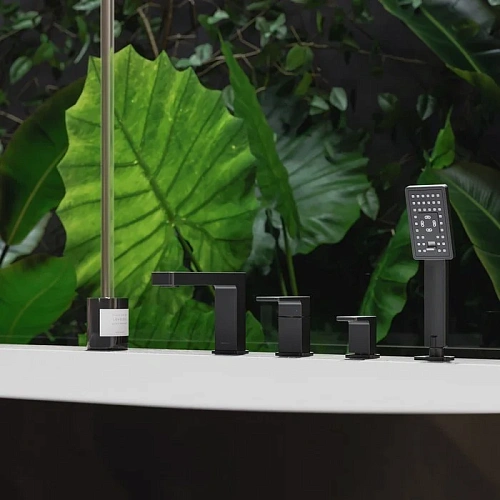 Смеситель на борт ванны OMNIRES BARETTI BA7832BL (черный BLM) Смеситель на борт ванны OMNIRES BARETTI BA7832BL (черный BLM)