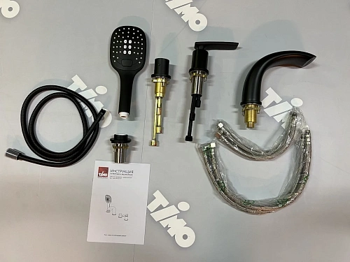 Смеситель на борт ванны Timo Helmi 4020/03Y черный Смеситель на борт ванны Timo Helmi 4020/03Y черный