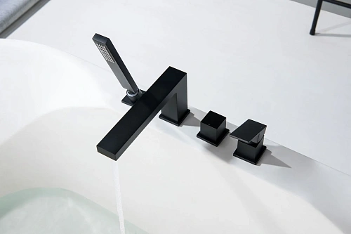 Смеситель на борт ванны Timo Selene 2130/03Y черный Смеситель на борт ванны Timo Selene 2130/03Y черный