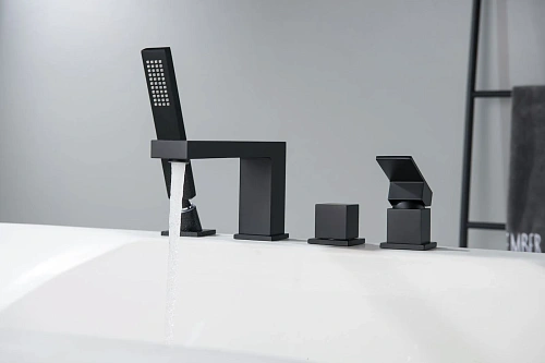 Смеситель на борт ванны Timo Selene 2130/03Y черный Смеситель на борт ванны Timo Selene 2130/03Y черный