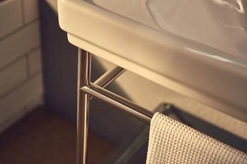 Тумба под раковину Roca (Раковина на каркасе из нержавеющей стали 851370425) Тумба под раковину Roca (Раковина на каркасе из нержавеющей стали 851370425)