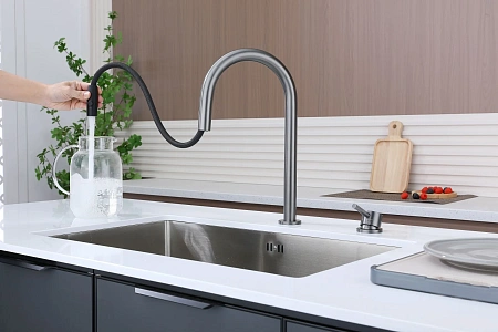 Смеситель для кухни Paulmark ESTETICA Es218006-GM вороненая сталь Смеситель для кухни Paulmark ESTETICA Es218006-GM вороненая сталь