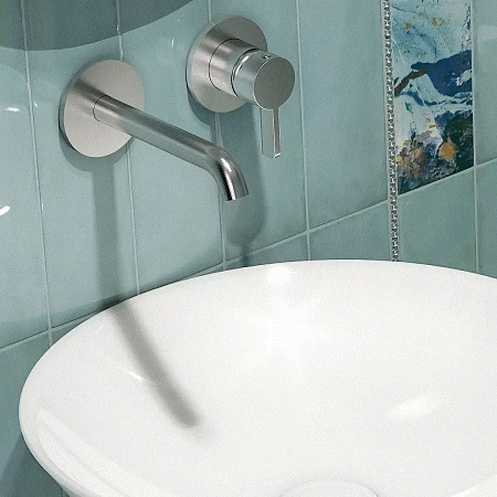 Смеситель для раковины Kerama Marazzi Linea 71028KM.21.018 настенный c внутр.частью, хром Смеситель для раковины Kerama Marazzi Linea 71028KM.21.018 настенный c внутр.частью, хром