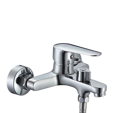 Смеситель для ванны D-Lin D130375 хром Смеситель для ванны D-Lin D130375 хром